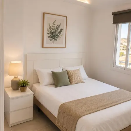 Bella Vista - 4 Bedrooms, Private Pool, Ocean View