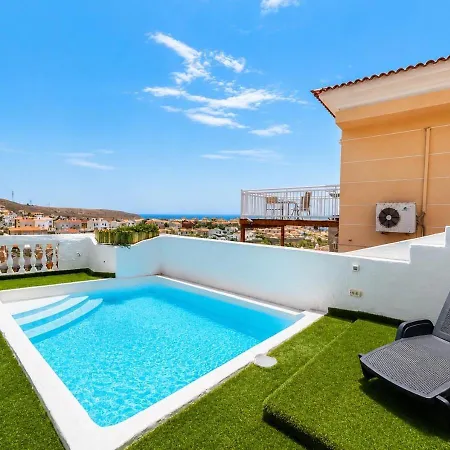 Bella Vista - 4 Bedrooms, Private Pool, Ocean View *